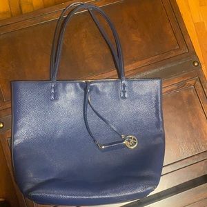 Micheal Kors tote